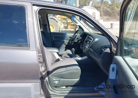 2006 Mazda Tribute I from USA, damaged, VIN 4F2YZ02Z66KM05037